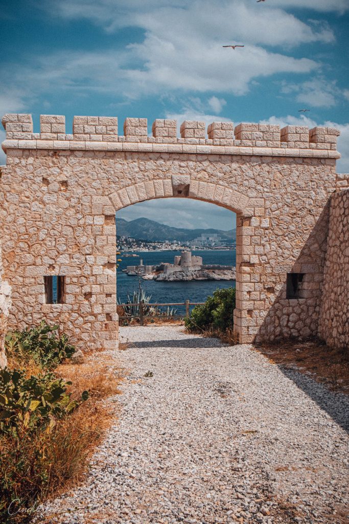 Entrée du fort de Ratonneau, île du Frioul