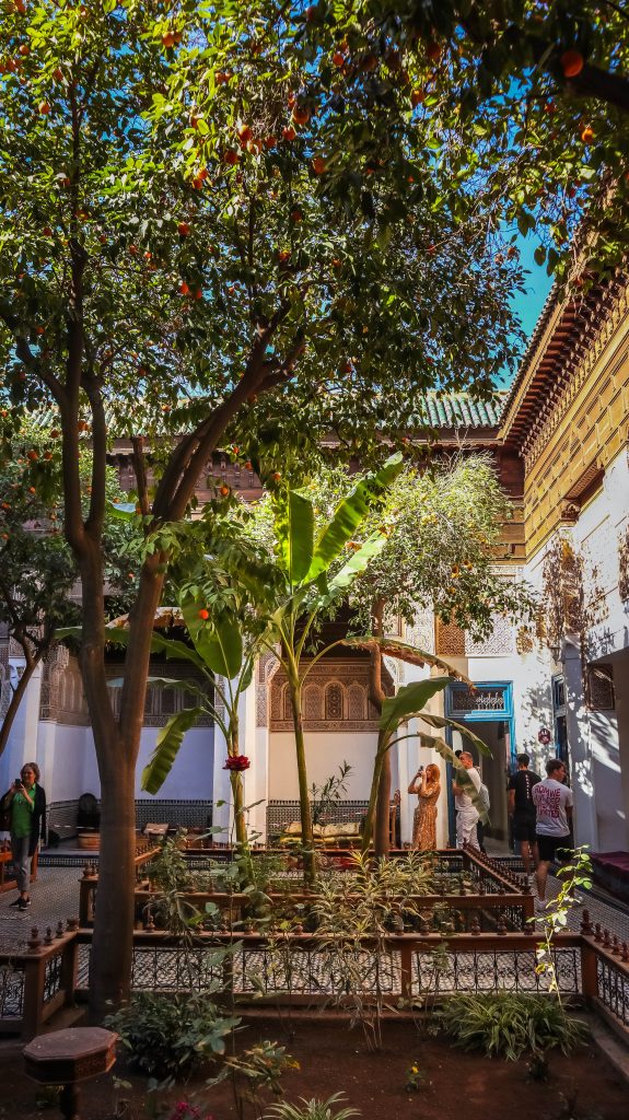 Jardin avec orangers du Palais de la Bahia