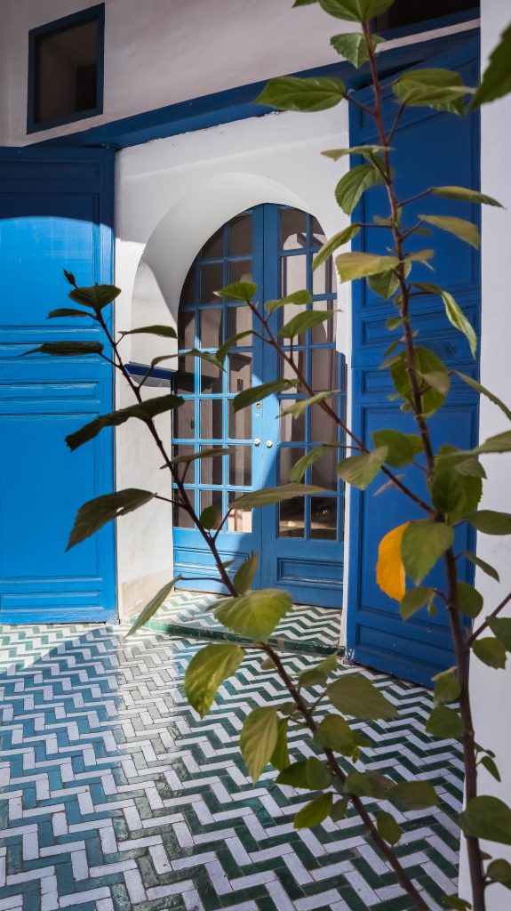 Porte bleue du Palais de la Bahia