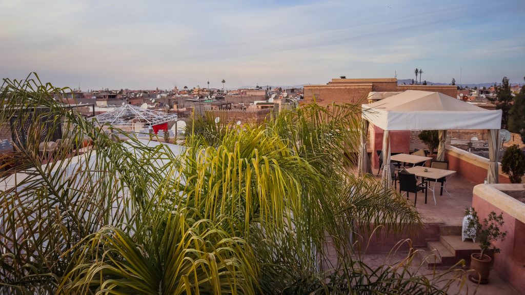 Rooftop du Riad AnaYela avec vue sur Marrakech