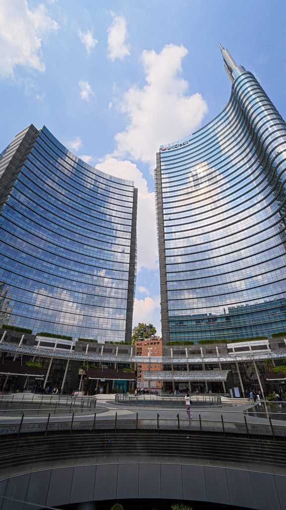 tour UniCredit, Piazza Gae Aulenti, Milan