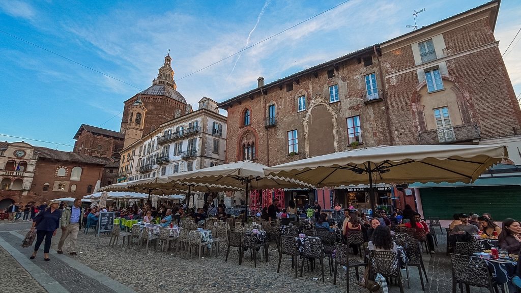 Terrasses à l'heure de l'aperitivo Piazza della Vittoria