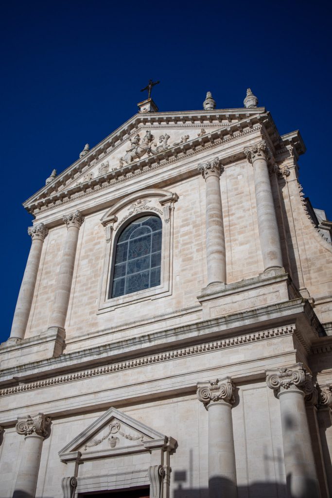 L’église mère San Giorgio de Locorotondo, Pouilles, Italie