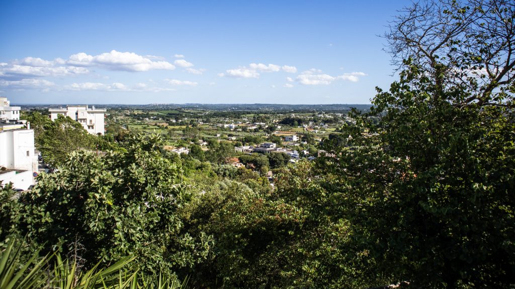 vue sur la vallée d’Itria depuis le Punto Panoramico à Cisternino
