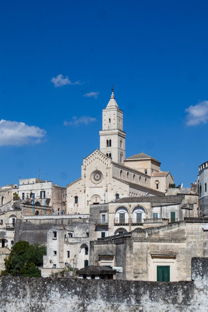 Cattedrale di Matera, qui domine la ville.