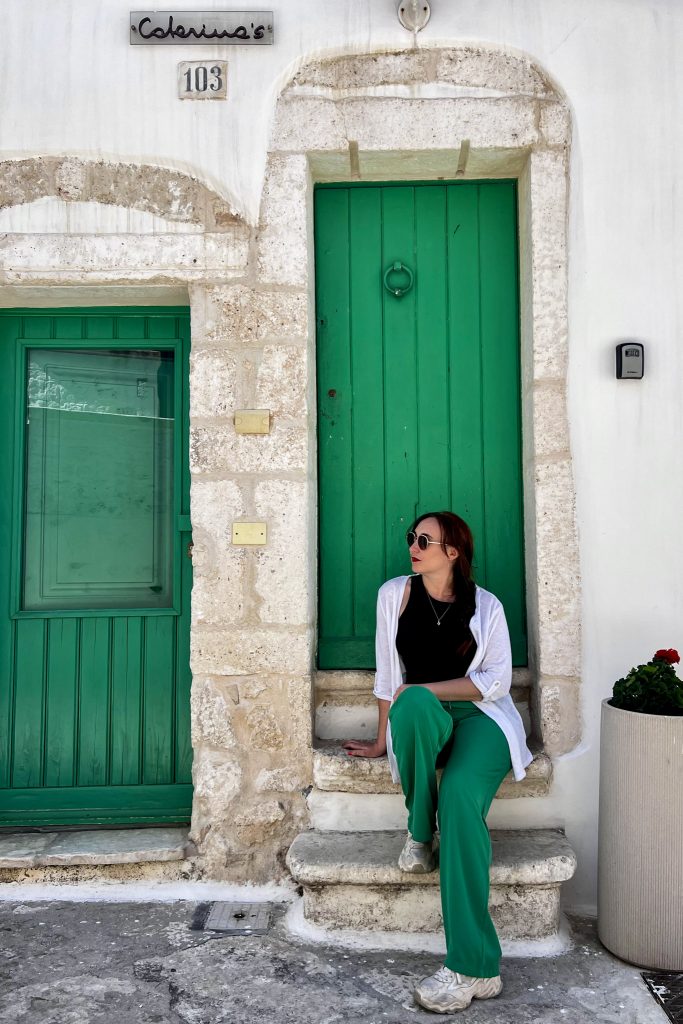 portes vertes du centre ville d'Ostuni dans les Pouilles