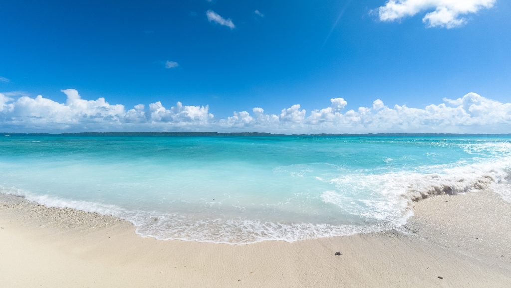 mer turquoise de l'île aux sables